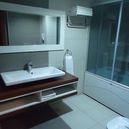 Moonlight Hotel Bostanici Luaran gambar