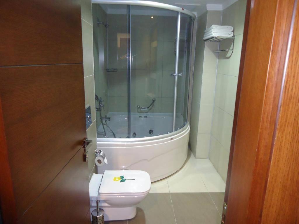 Moonlight Hotel Bostanici Luaran gambar